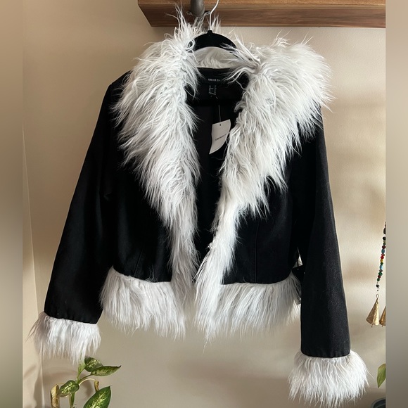Forever 21 Jackets & Blazers - NWT Forever 21 Faux Fur Shag Trim Jacket 3x
